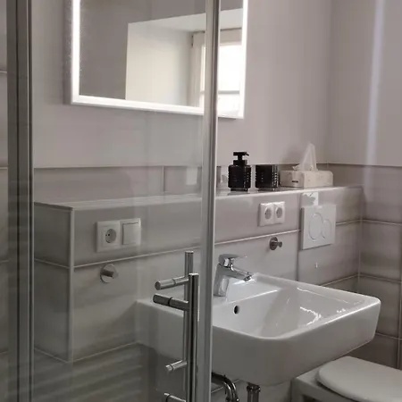 Appartement Historische Schmiede Naehe Laacher